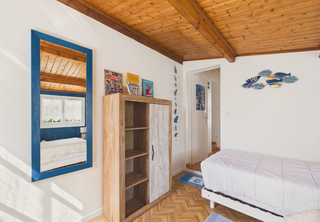 Maison à Barbâtre - Séjour pour 8 avec piscine, mer à 300 m