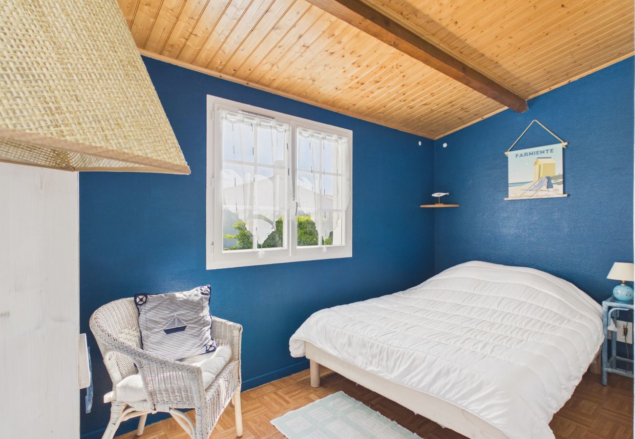 Maison à Barbâtre - Séjour pour 8 avec piscine, mer à 300 m