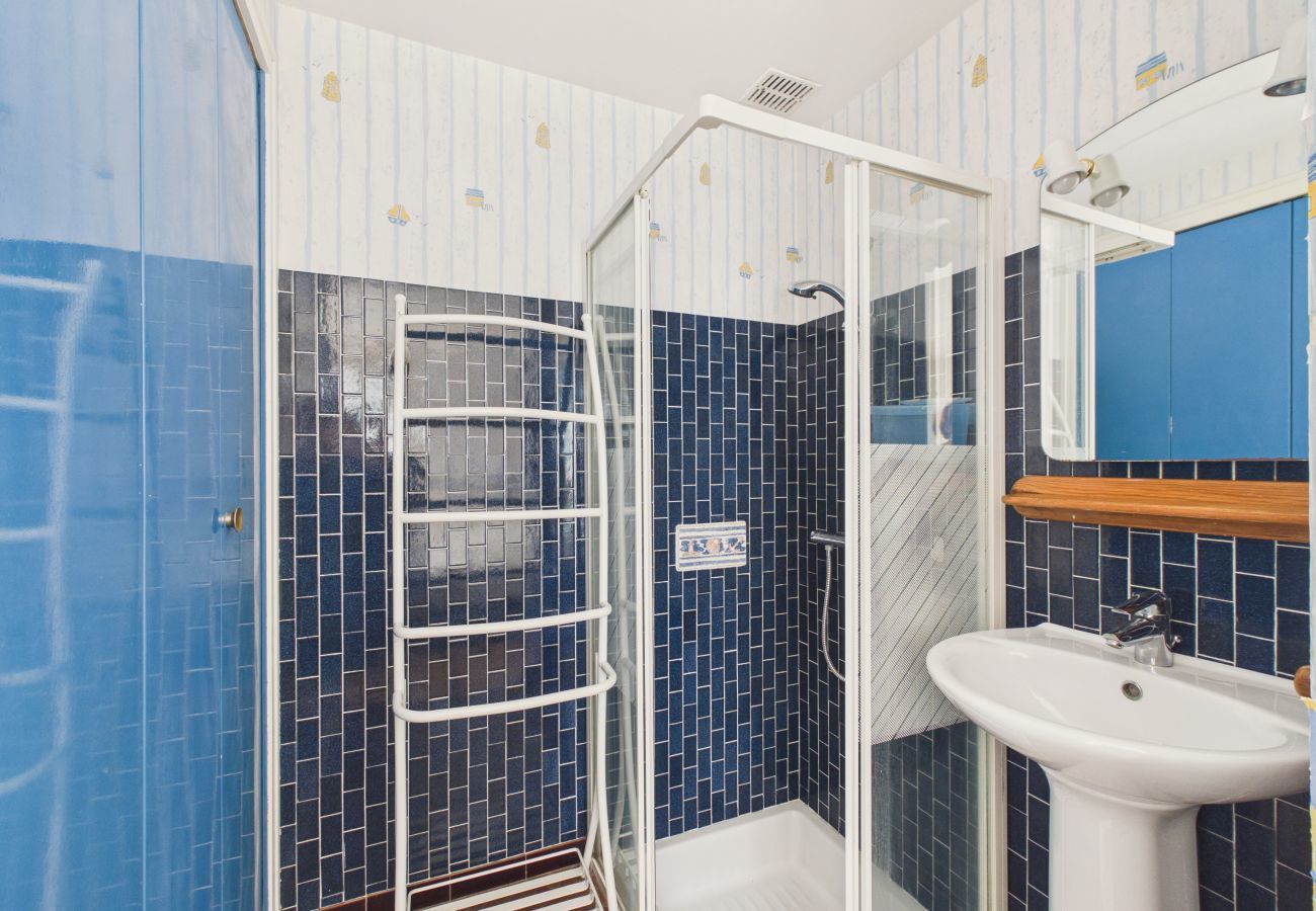 Maison à Barbâtre - Séjour pour 8 avec piscine, mer à 300 m