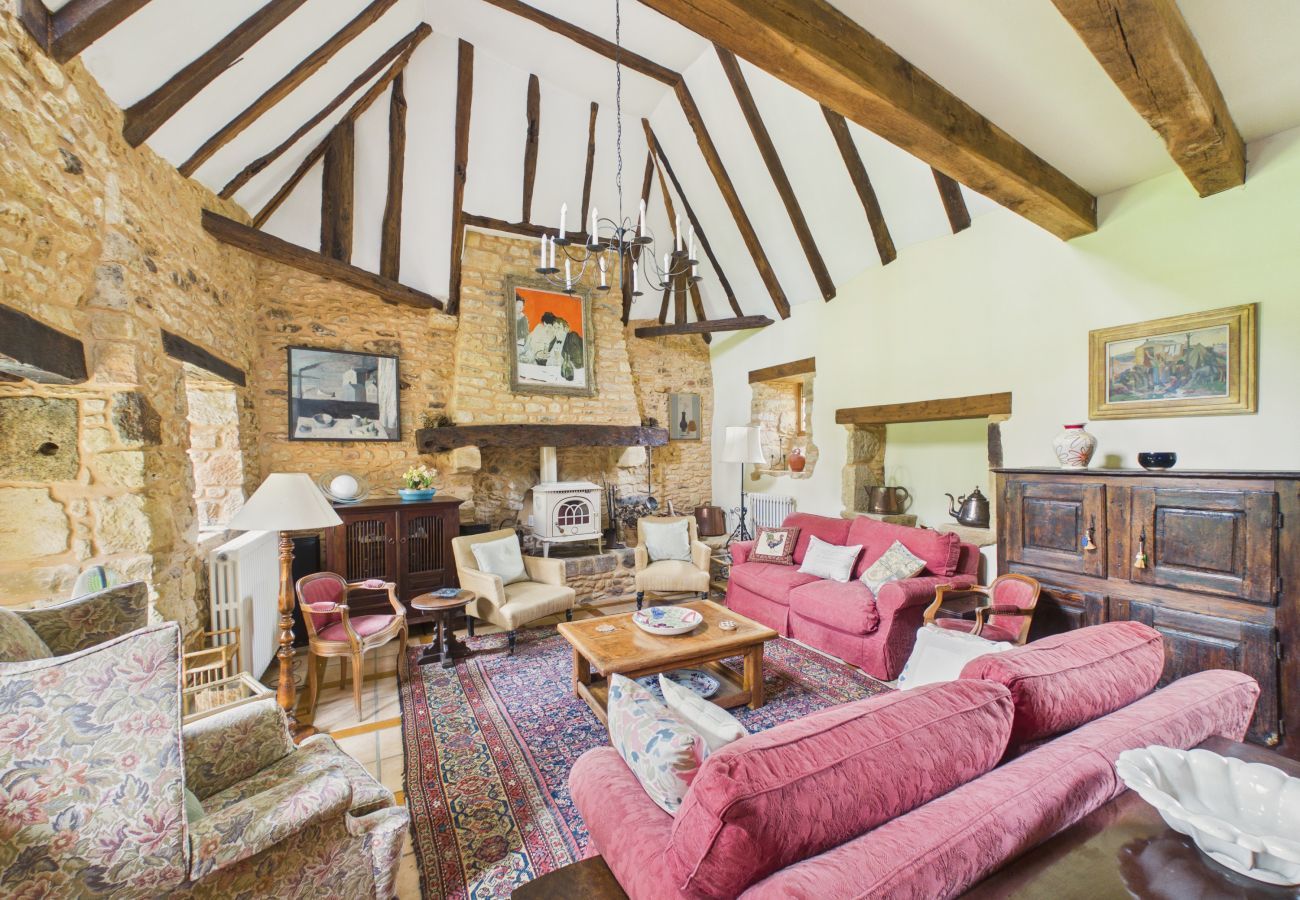 Maison à Urval - Maison typique Dordogne avec piscine & vue