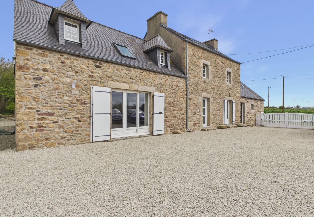 Maison à Plouider - Maison familiale avec grand jardin au calme