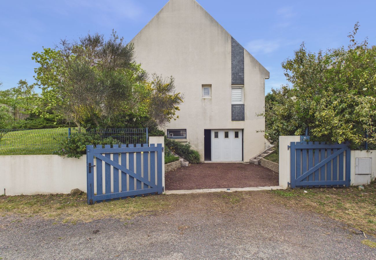 Maison à Pléneuf-Val-André - Maison tout confort pour 9, jardin arboré