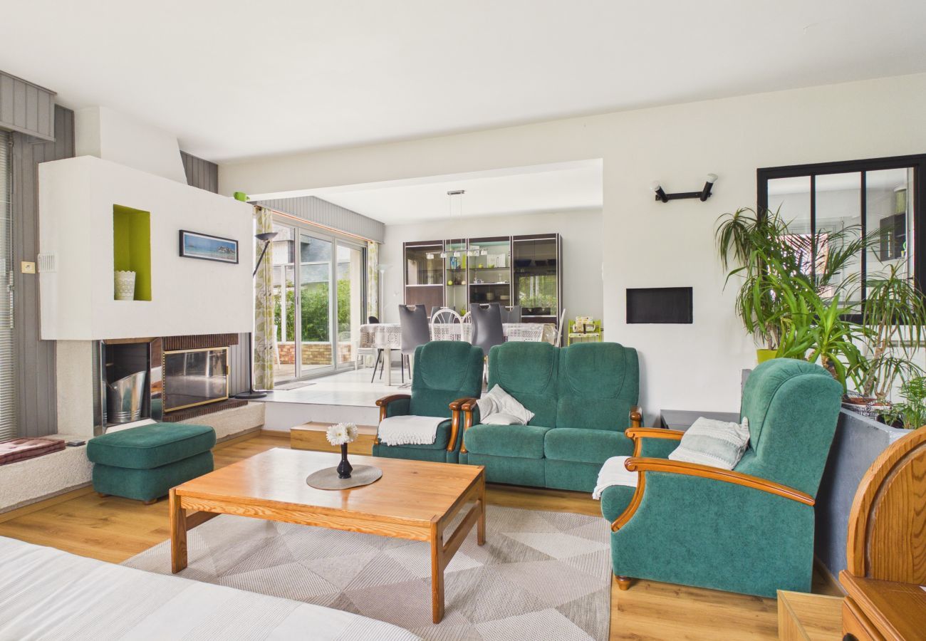 Maison à Pléneuf-Val-André - Maison tout confort pour 9, jardin arboré