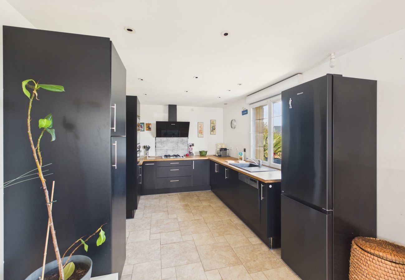 Maison à Treffiagat - Maison pour 6 avec Jacuzzi et grand jardin