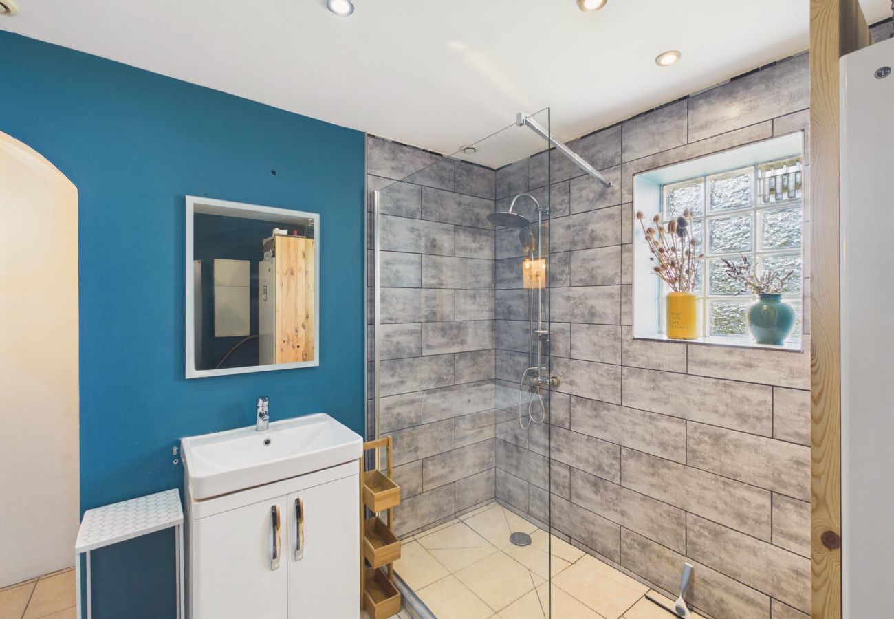 Maison à Treffiagat - Maison pour 6 avec Jacuzzi et grand jardin