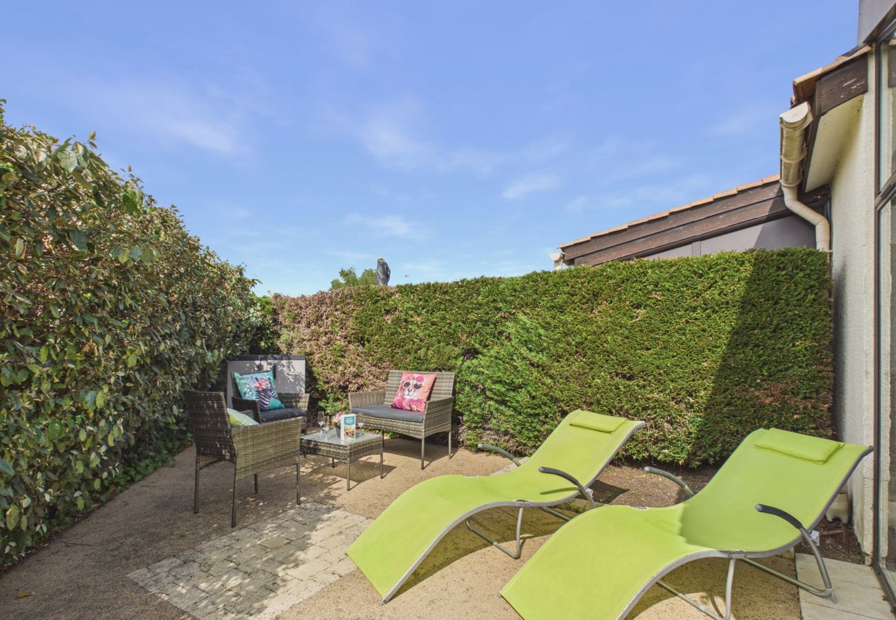 Maison à Saint-Vincent-sur-Jard - 950m de la mer, maison avec jardin et piscine 