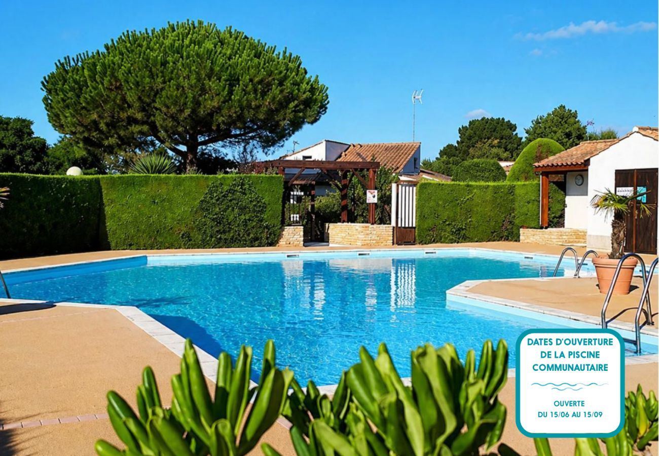 Maison à Saint-Vincent-sur-Jard - 950m de la mer, maison avec jardin et piscine 
