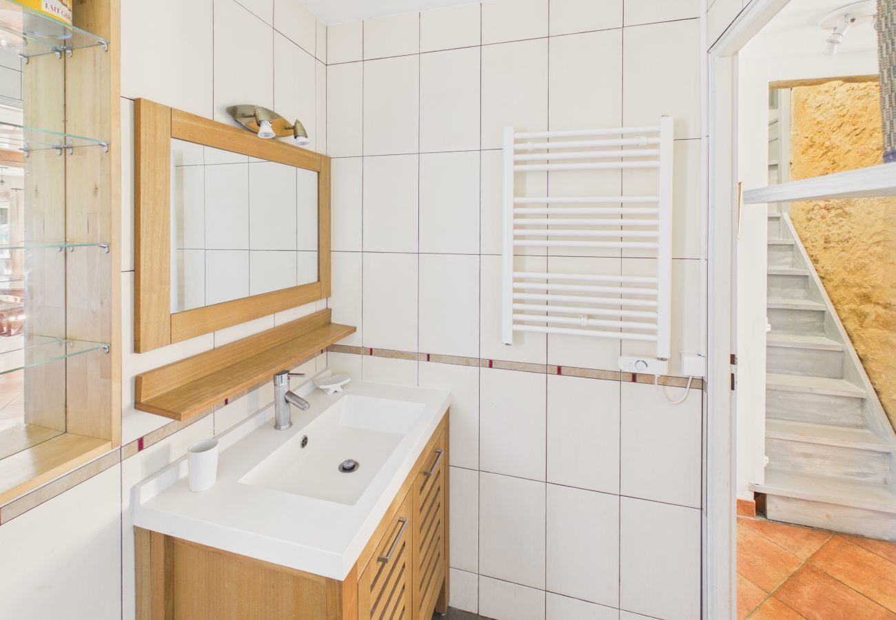 Maison à Proissans - Charmante maison familiale avec piscine pour 7