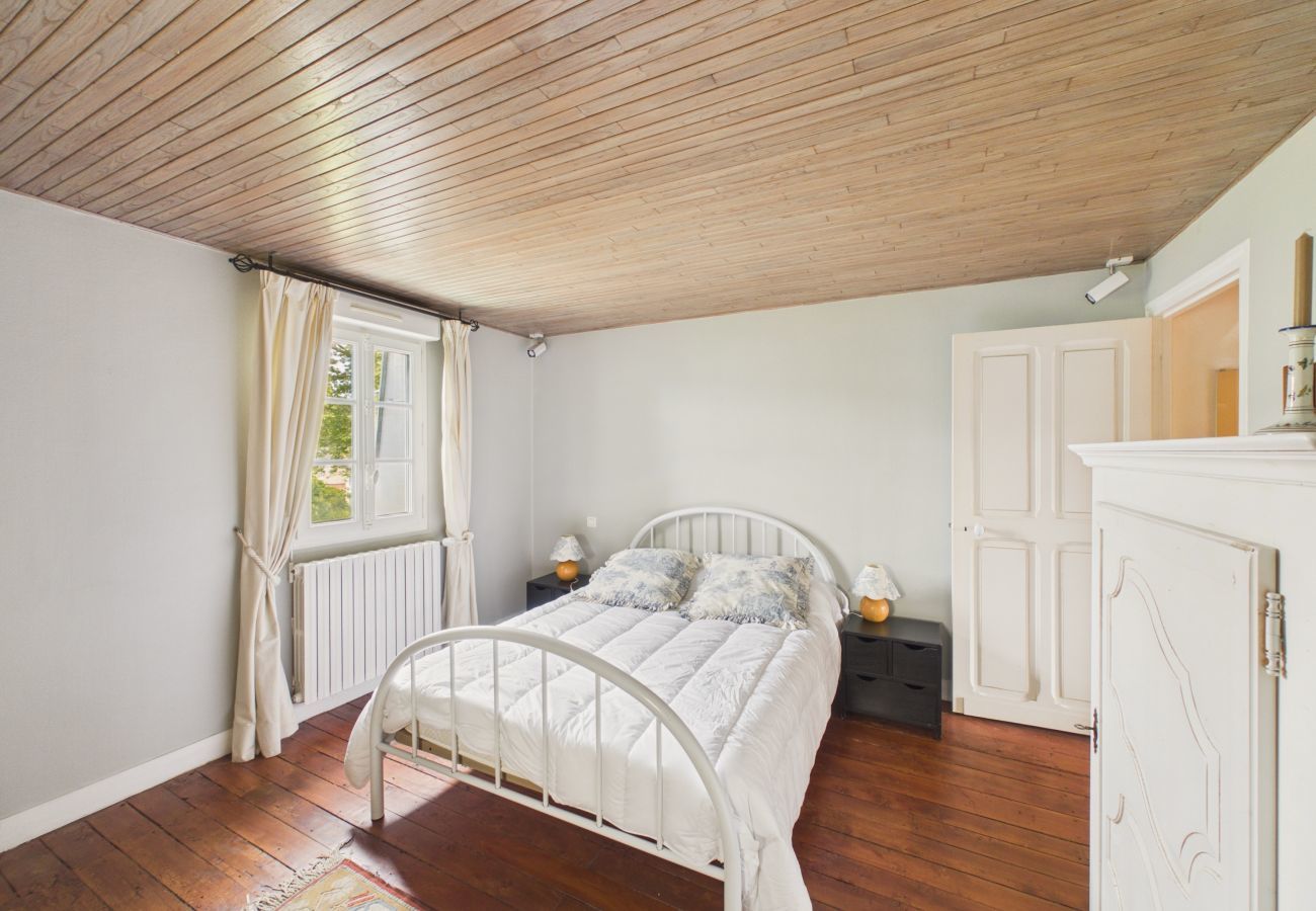 Maison à Montignac - Maison pour 13 avec piscine à Montignac
