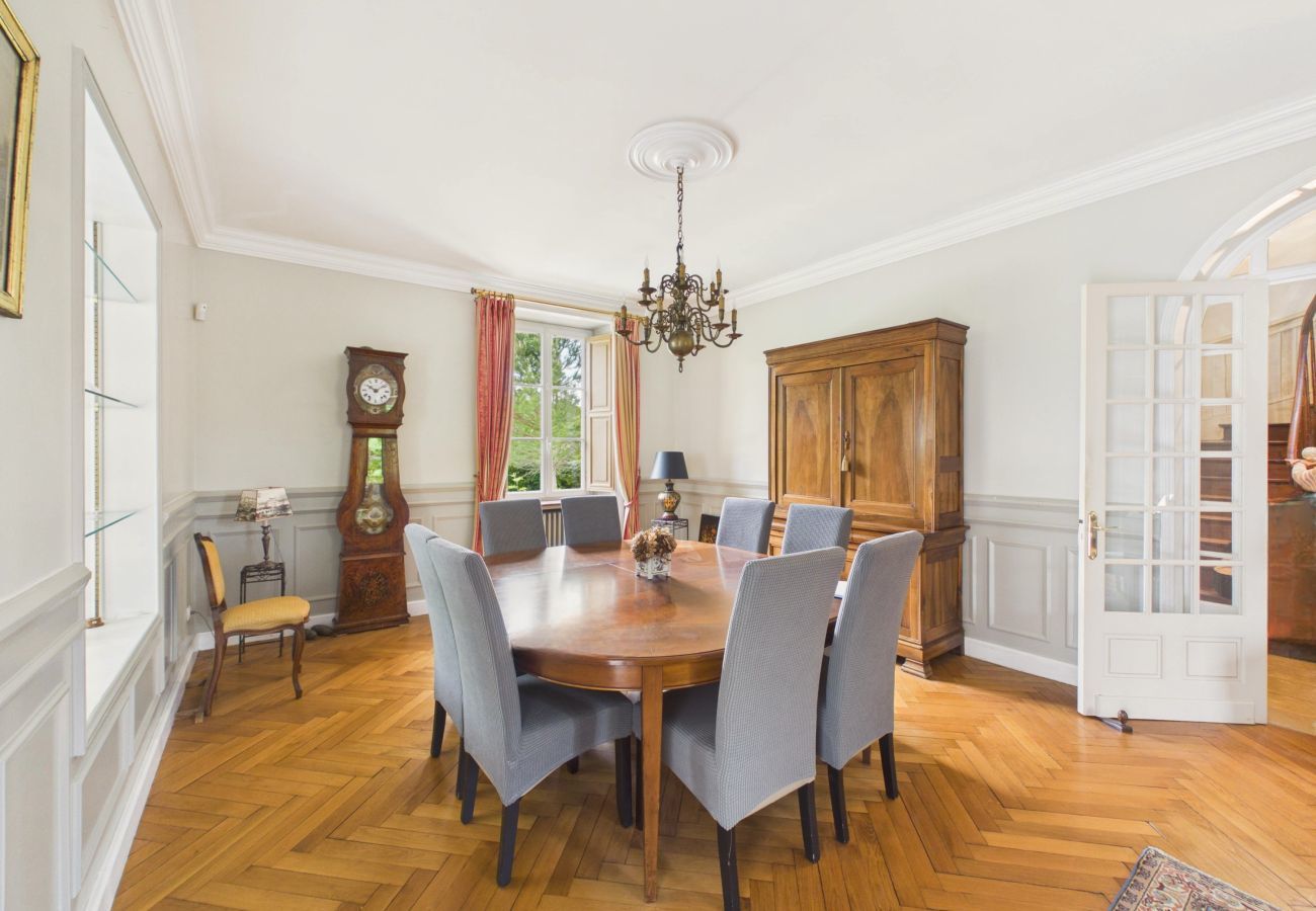 Maison à Montignac - Maison pour 13 avec piscine à Montignac