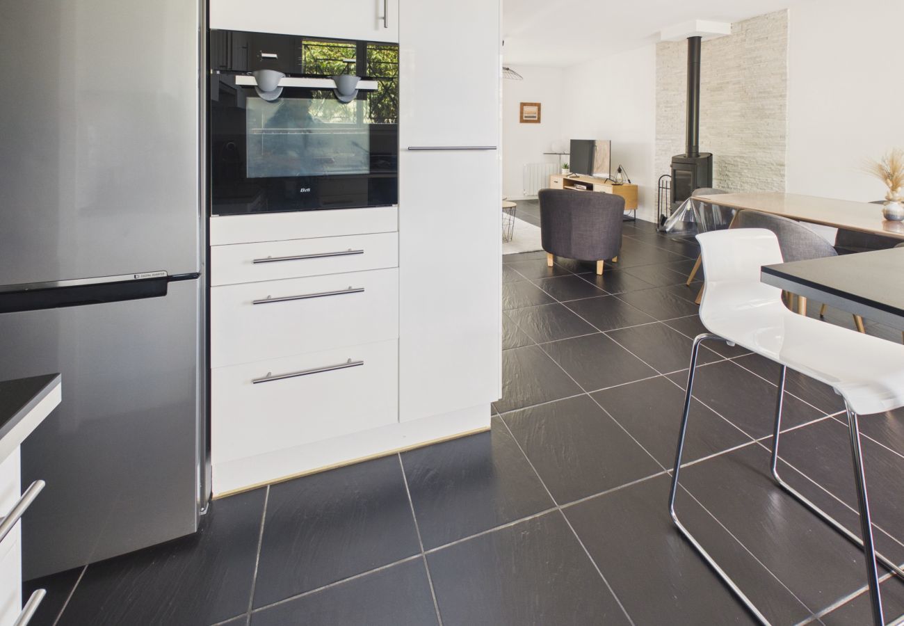 Maison à Andernos-les-Bains - Maison avec jacuzzi et grand jardin - 6 pers