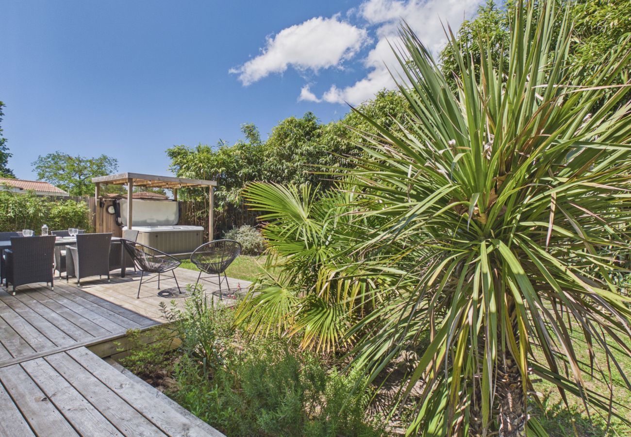 Maison à Andernos-les-Bains - Maison avec jacuzzi et grand jardin - 6 pers