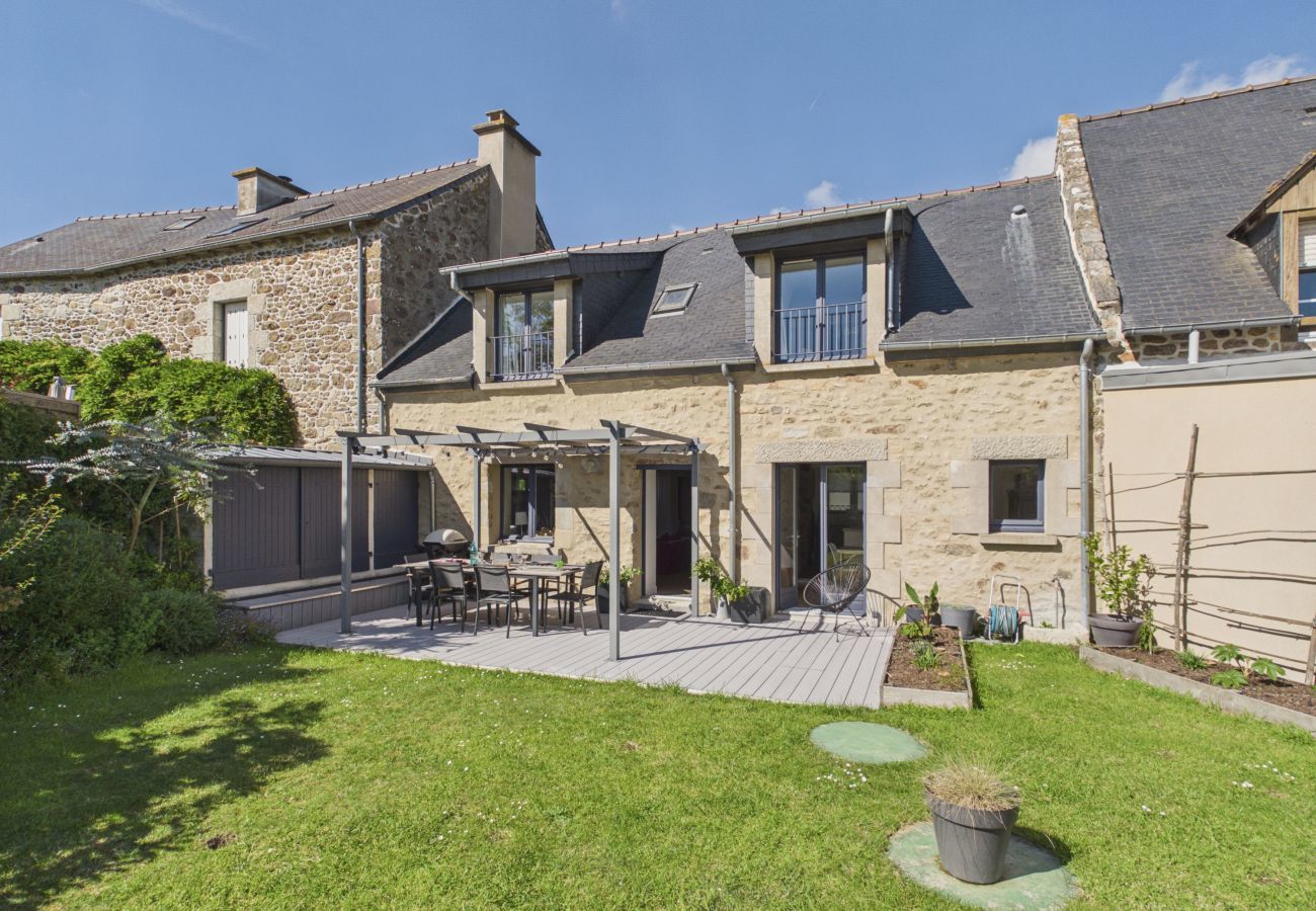 Maison à Pleurtuit - Maison avec jardin, 4 adultes 1 enfant