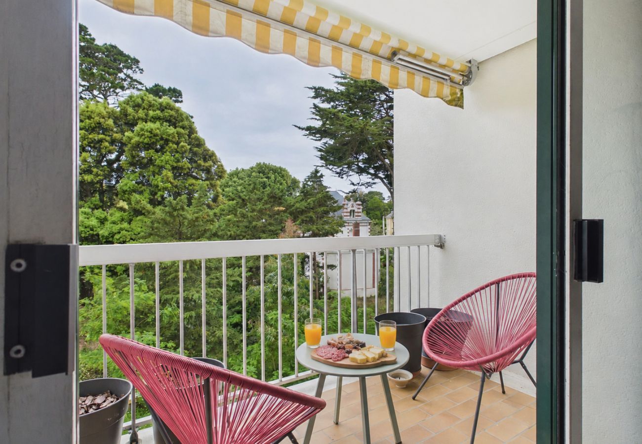 Appartement à Pornichet - 300m de la plage, balcon, parking, séjour à 3