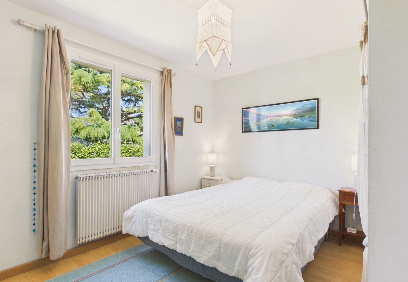 Maison à Arzon - 950m de plage, grande maison pour 12 avec jardin 