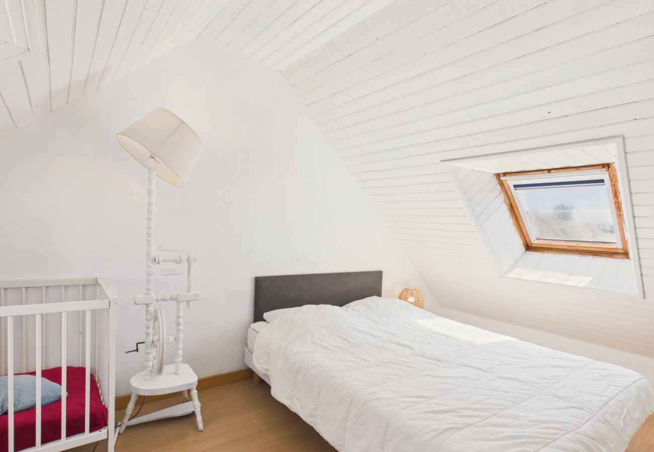 Maison à Arzon - 950m de plage, grande maison pour 12 avec jardin 