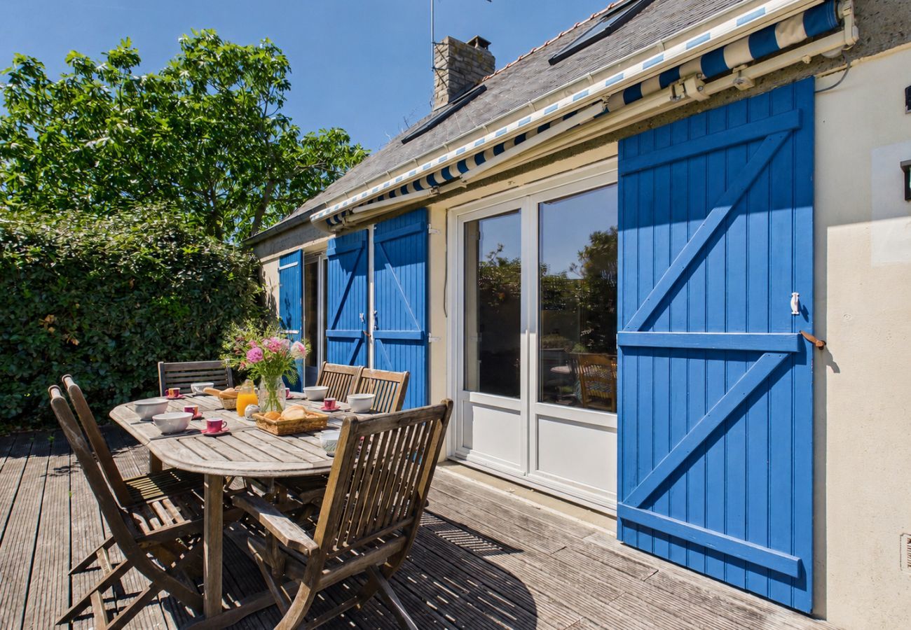 Maison à Arzon - 950m de plage,  jardin et grande maison pour 10