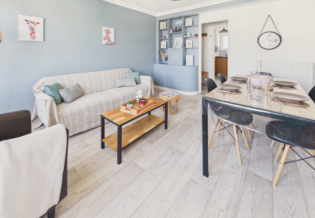 Appartement à Concarneau - Séjour tout à pied - 4 adultes & 1 enfant