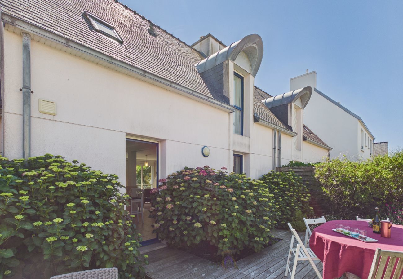 Maison mitoyenne à Le Guilvinec - Maison avec jardin verdoyant • 7 couchages