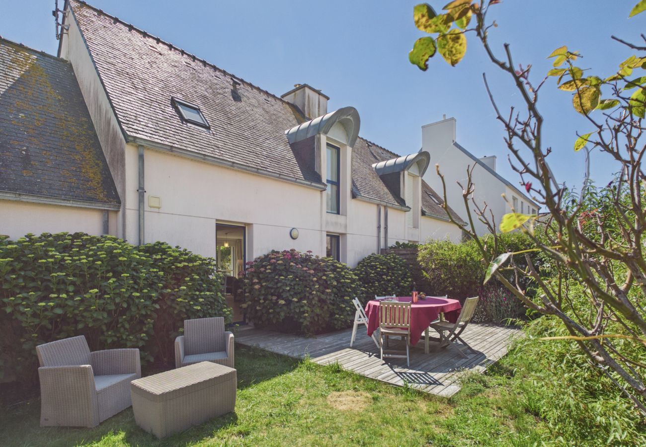 Maison mitoyenne à Le Guilvinec - Maison avec jardin verdoyant • 7 couchages