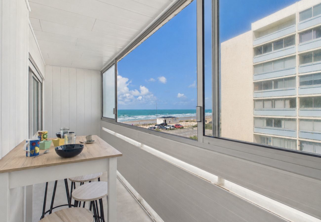 Appartement à Saint-Hilaire-de-Riez - Mer à 50 m, appart. pour 3 adultes 1 enfant