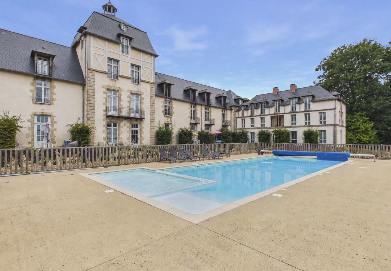 Appartement à Baden - Appartement dans un château avec piscine - 4 pers