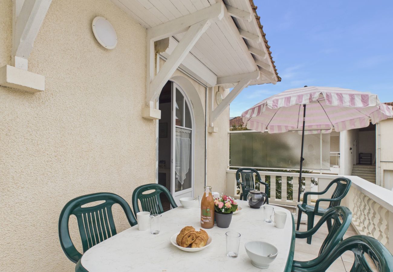 Appartement à Longeville-sur-Mer - Plage à 100m, appartement avec terrasse pour 4