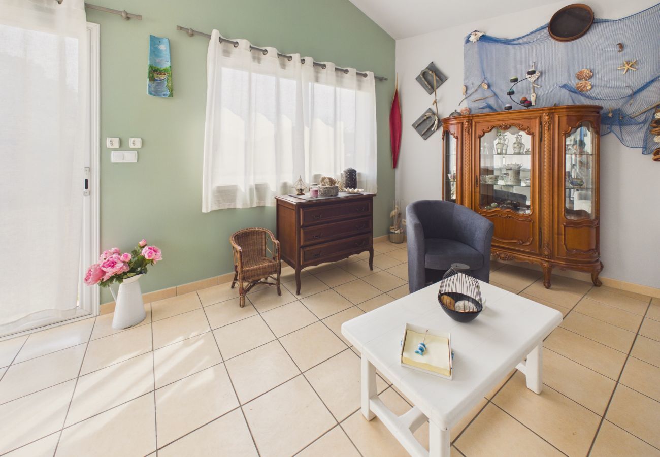Maison à Arès - Maison avec jardin - bbq pour 2 adultes/2enfants
