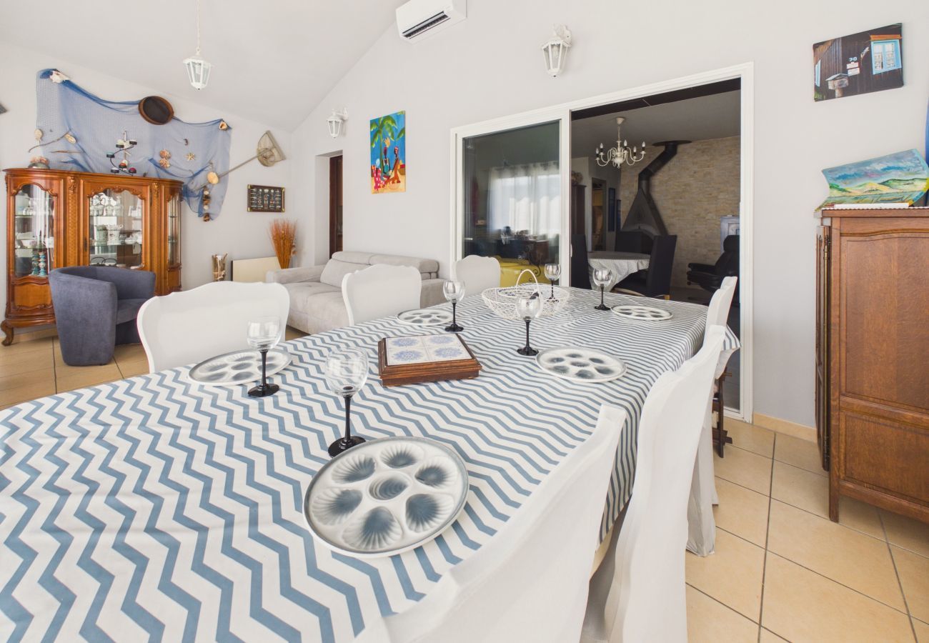Maison à Arès - Maison avec jardin - bbq pour 2 adultes/2enfants