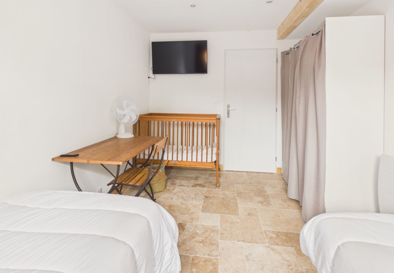 Maison à Lanton - Piscine, jardin & jeux enfants – Maison pour 6 pers