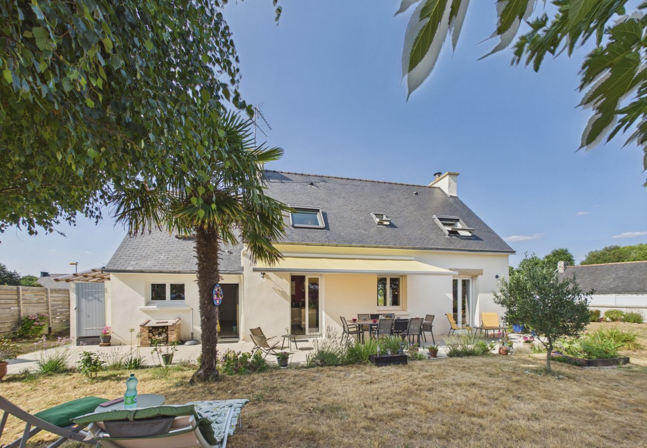 Maison à Tréméoc - Maison élégante avec jardin clos - 8 pers