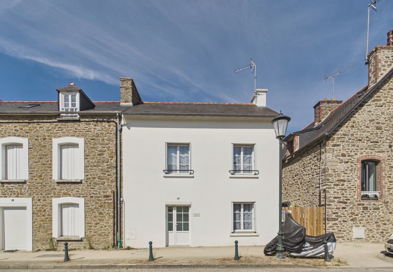 Appartement à Dinard - Appartement avec jardin à 400 m plage - 2 pers