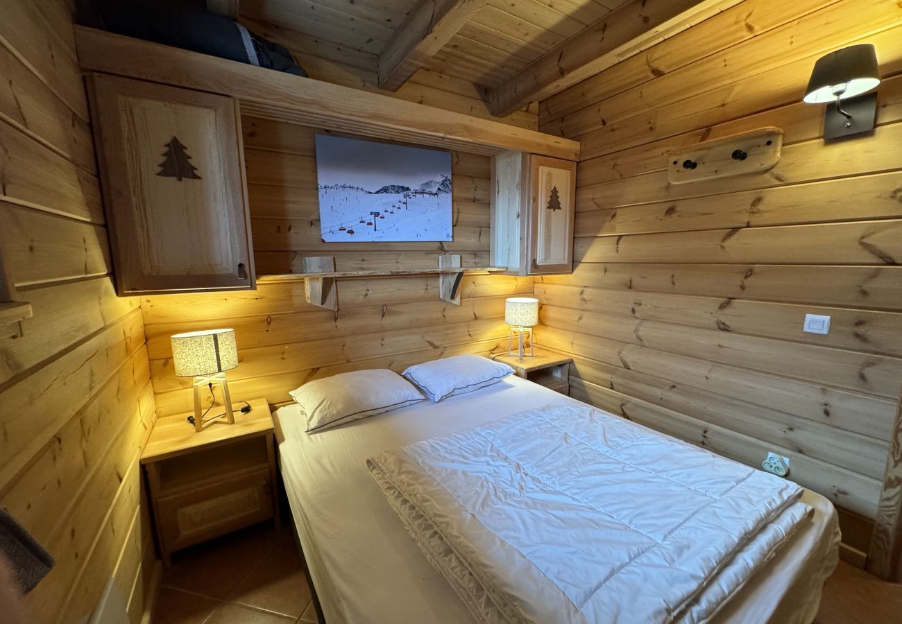 Chalet à Le Dévoluy - 250 m des pistes, chalet 10 pers & piscine commune