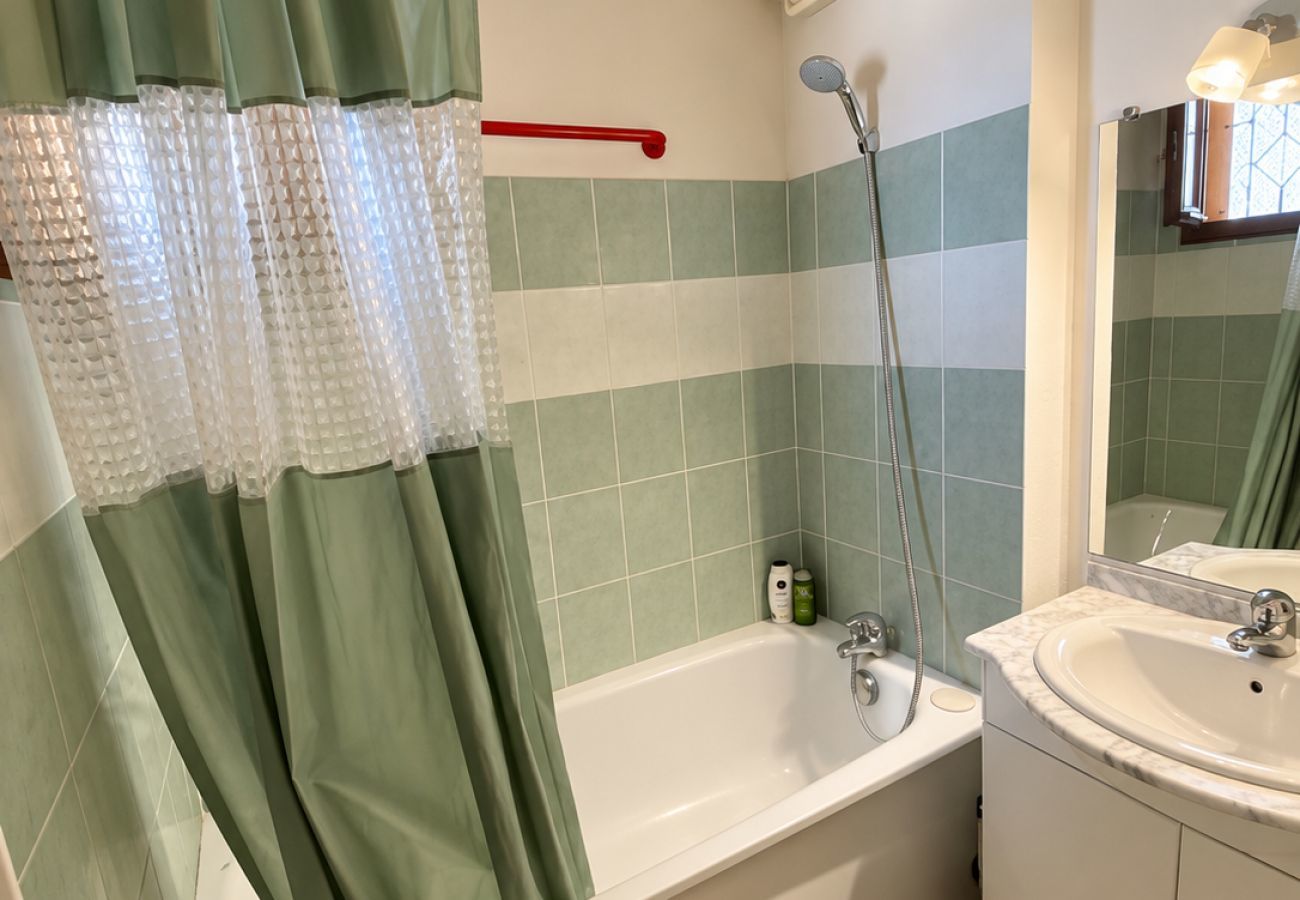 Appartement à Le Dévoluy - Face aux pistes, appart 6 pers avec terrasse