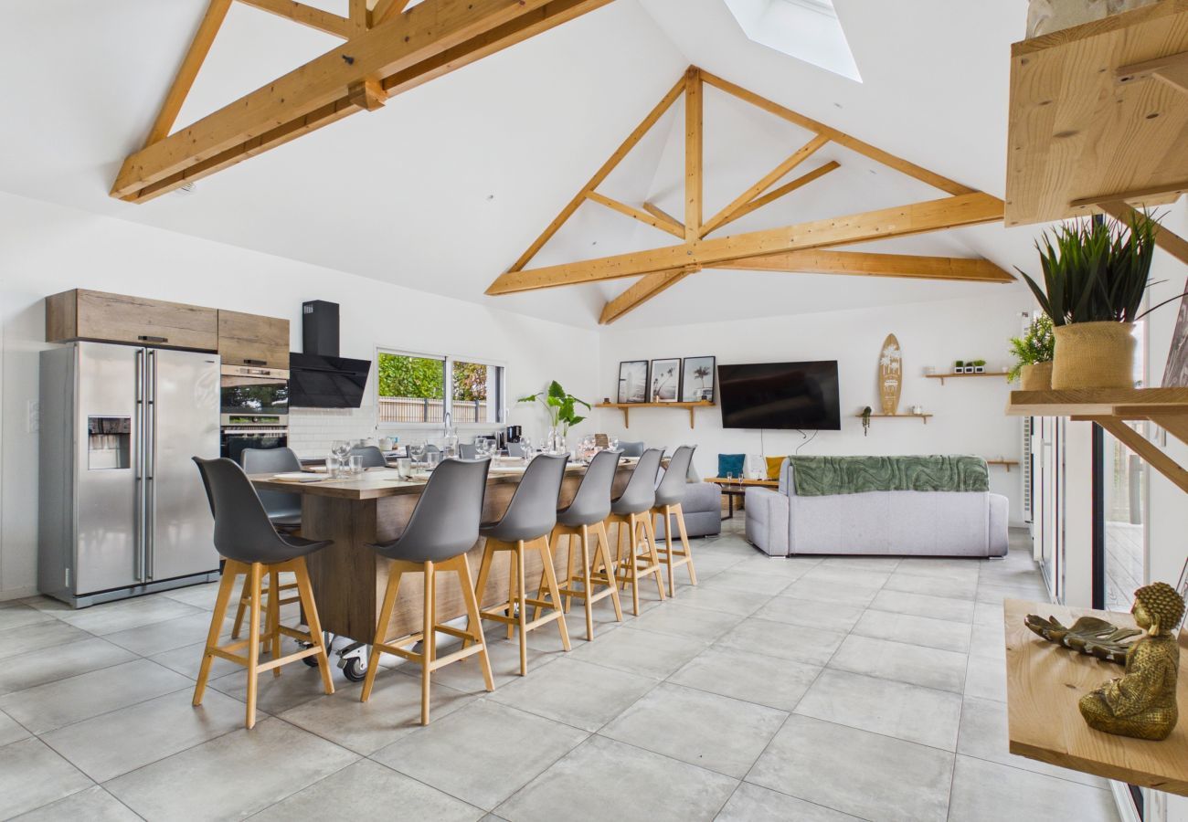 Maison à Saint-Alban - Maison 15 pers, piscine chauffée, proche plage
